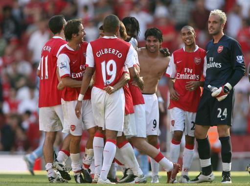 两球落点都 两球落点都